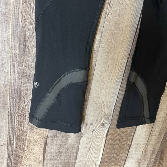 Lululemon Black Cropped Leggings - Picture 4 of 5